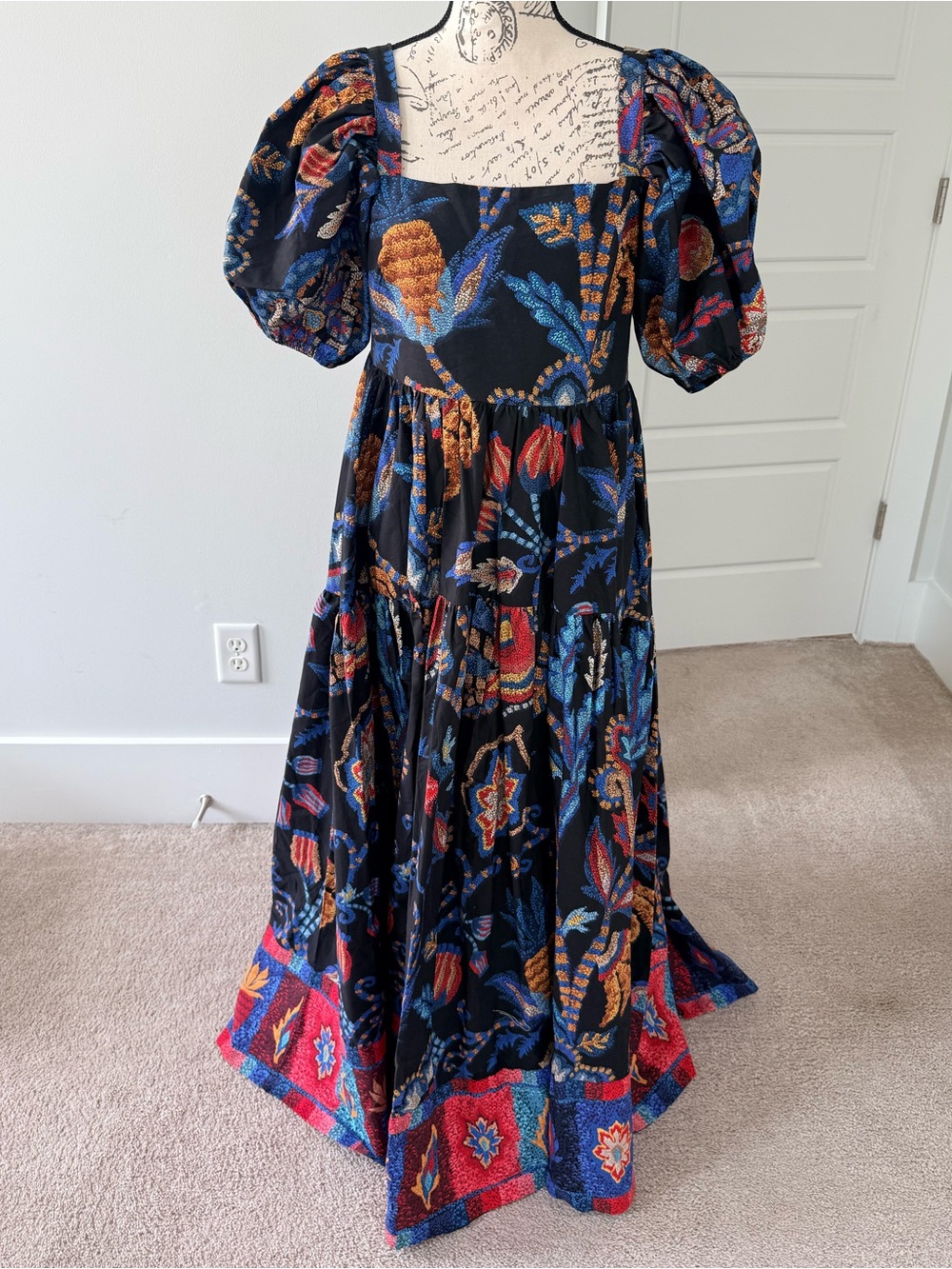 Like New FARM Rio Women’s Black Floral Puff-Sleeve Maxi Dress Size L